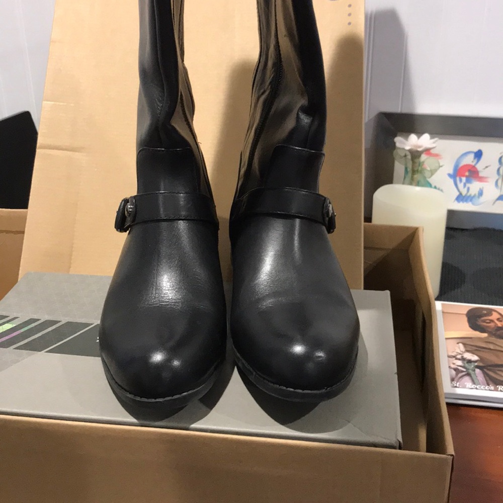 Knee high wide width boots - Picture 2 of 6